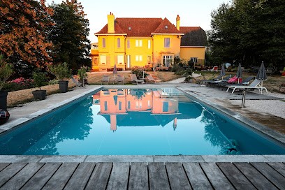 Maison jaune, Chambre d'Hôtes à Mont-Saint-Vincent