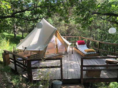 Glamping Mon petit toit, Chambre d'Hôtes à Ubraye
