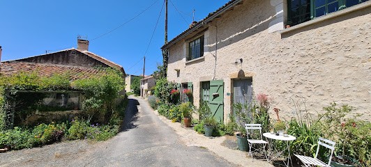 Bois Mort Farm, Chambre d'Hôtes à Gourgé