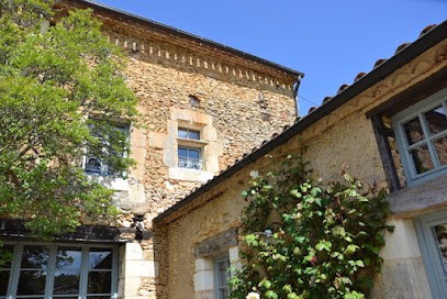 Les Deux Tilleuls: location maison de caractère - chambres d'hôtes de charme (Dordogne Périgord), Maison d'Hôtes à Breuilh