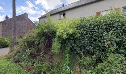 Bed and breakfast Lakeside Vintage French bus, Chambre d'Hôtes à Mouhet