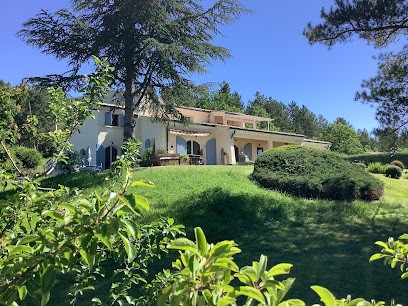 Le Cheval Blanc, Chambre d'Hôtes à Serres
