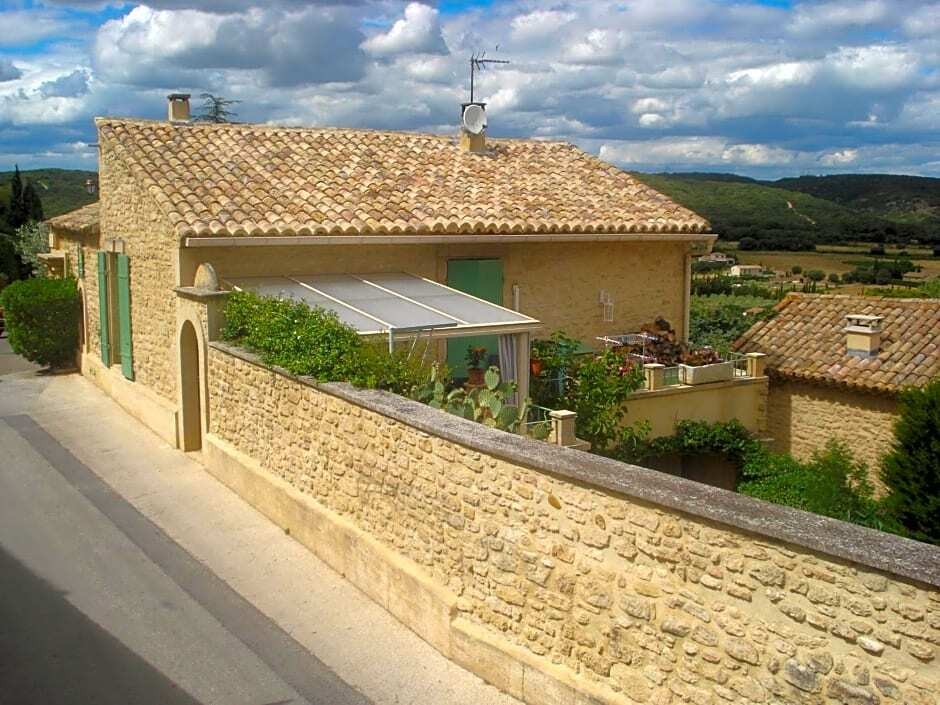 locastillon, Chambre d'Hôtes à Castillon-du-Gard
