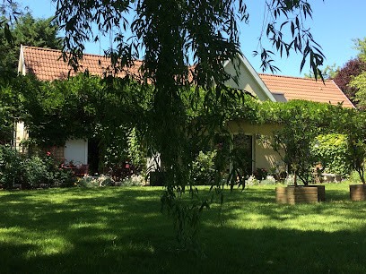 Petit nid bleu dans la verdure, Chambre d'Hôtes à Sarreguemines