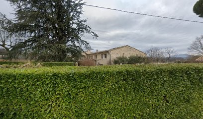 Le Mas du Vieux Cèdre, Chambre d'Hôtes à Montboucher-sur-Jabron