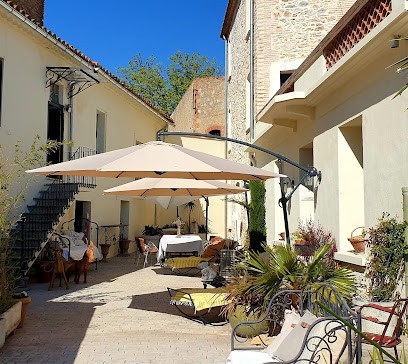 La parenthèse Thuir Gîte indépendant 4 étoiles piscine chauffée, Chambre d'Hôtes à Thuir