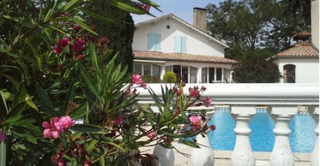 Chambres D'hôtes Lès Peyres, Chambre d'Hôtes à Lamothe-Landerron