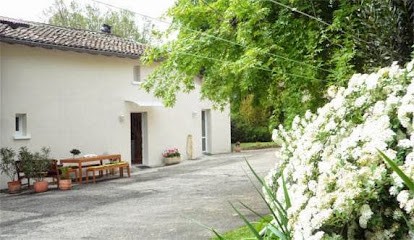Chambres d'hôtes La Ferme du Caillou, Maison d'Hôtes à Cailloux-sur-Fontaines