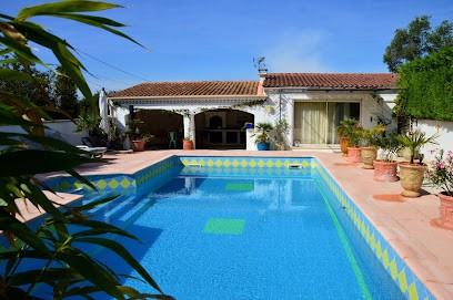 Le Clos De L'olive Verte, Location de Vacances à Sorgues