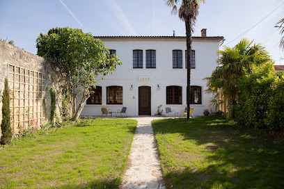 Maison Et Table D'hôtes Le Camélia Blanc, Maison D'hôtes à Saint-Ciers-sur-Gironde