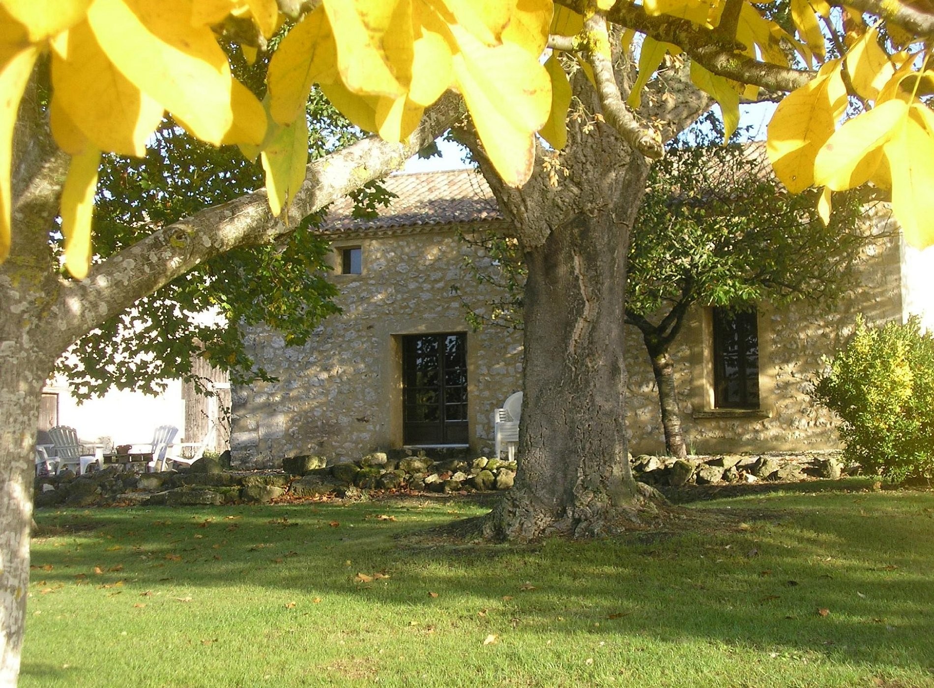 DOMAINE DE LA BORIE BLANCHE, Chambre d'Hôtes à Pomport