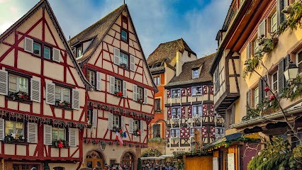 Maison 1934 - Colmar Gare & Parking Gratuit, Chambre d'Hôtes à Colmar