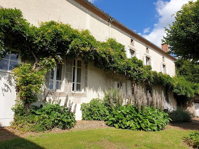 Maison Mercredi, chambres d'hôtes, Chambre d'Hôtes à Piégut-Pluviers