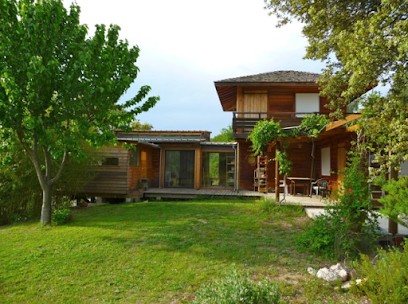 Location Maison De Vacances Dans La Garrigue : Location De Vacances Insolite Dans Maison En Bois (4 à 6 Pers) Avec Piscine Privée Et Jardin Ouvert Sur La Garrigue à 10 Min à Pieds De La Rivière Du Vidourle Avec Wifi à Vic-le-Fesc Proche De Sauve, Qu, Location de Vacances à Vic-le-Fesq