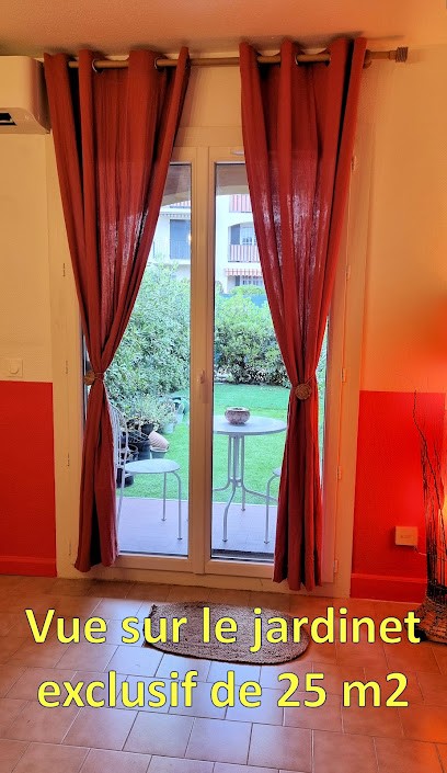 Jasmins Studio, Location de Vacances à Vallauris