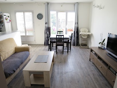 BNB Appart Hôtel Gare Massy TGV, Location de Vacances à Massy