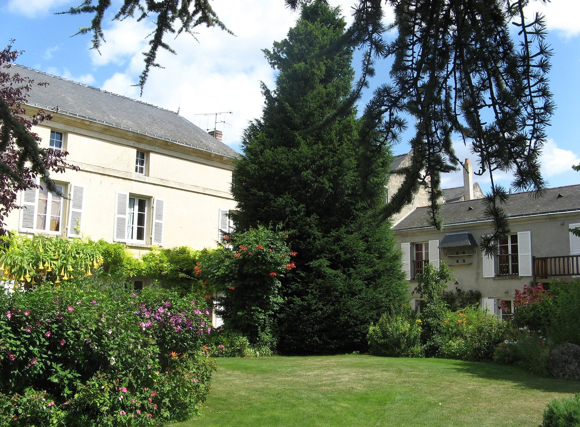 Le Chai De La Rose, Chambre d'Hôtes à Doué-en-Anjou