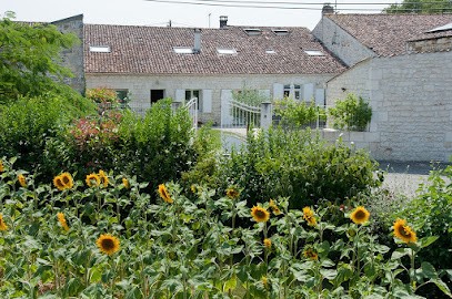 Gite Les Vignes, Location de Vacances à Tesson