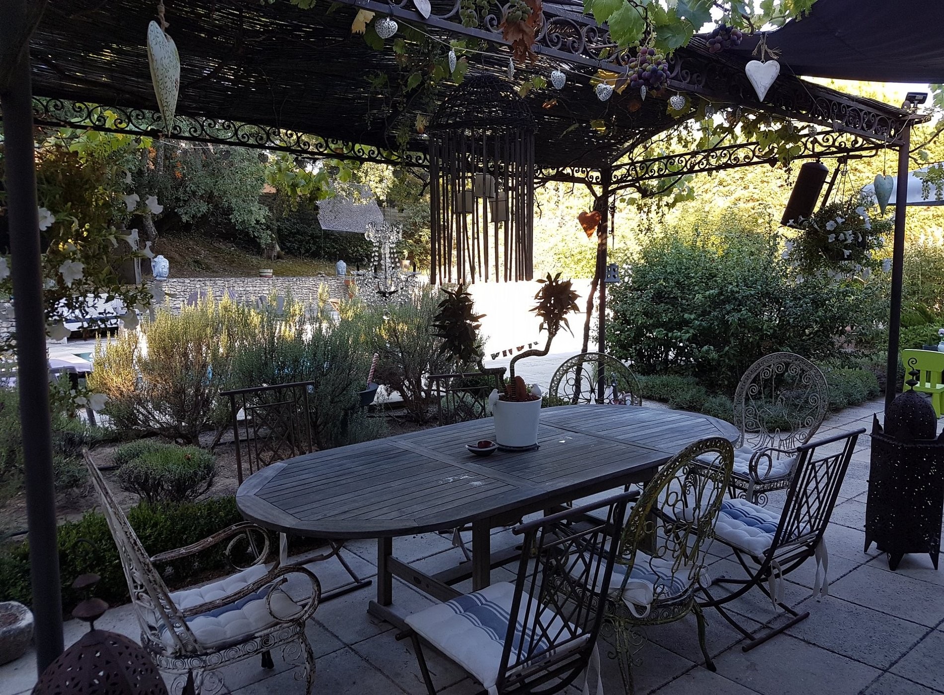 Chambres D'Hôtes Les Peirelles, Chambre d'Hôtes à Ménerbes