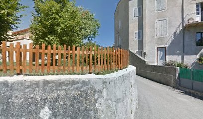 Gîte de la Roche, Chambre d'Hôtes à Saillans