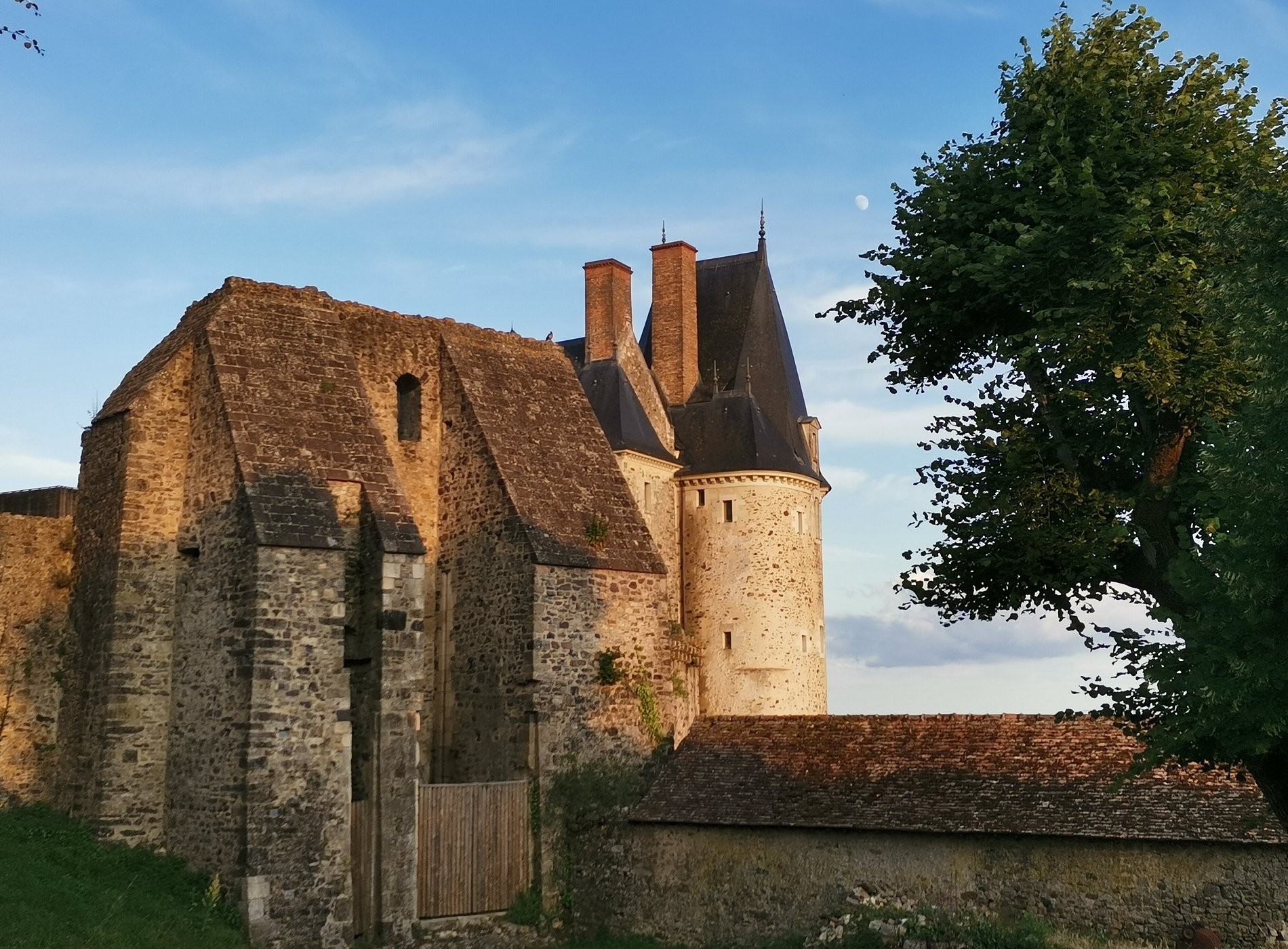 Coté Jardin, Chambre d'Hôtes à Sainte-Suzanne-et-Chammes
