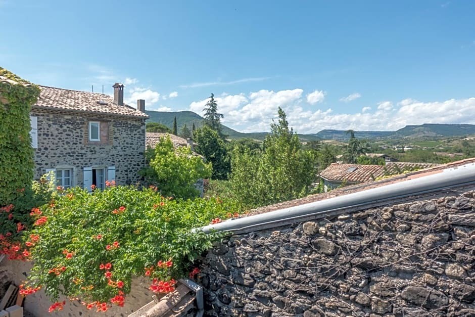 Le Rucher des Arts, Chambre d'Hôtes à Alba-la-Romaine