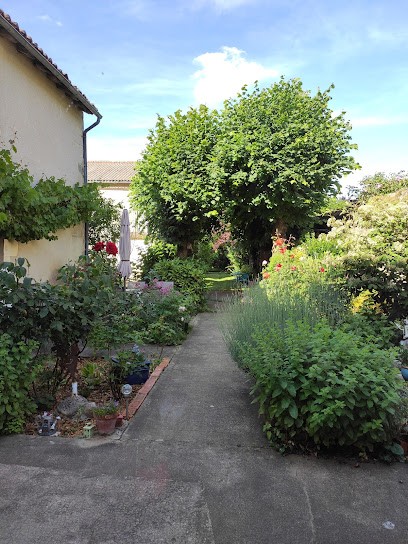 La Loge Des Fées, Chambre d'Hôtes à Latillé