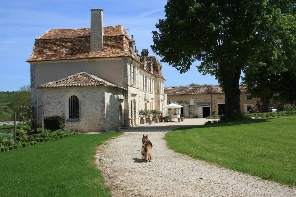 Château Manoir de la Lèche, Chambre d'Hôtes à Touvre