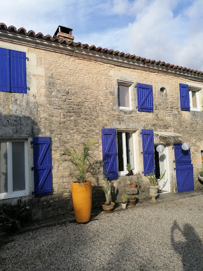 Hermine, Chambre D'hôtes à Saint-Amant-de-Nouère