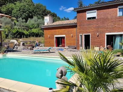 LES AILANTES, Chambre d'Hôtes à Largentière