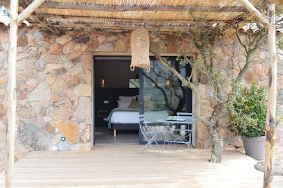 Les Petites Maisons, Chambre d'Hôtes à Sotta