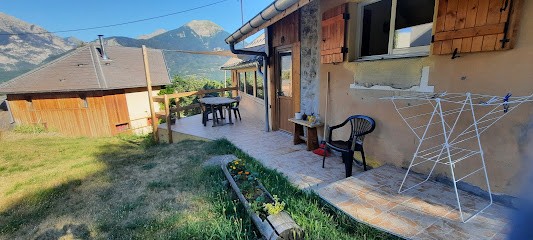 Hébergement les Jéhans, Location de Vacances à Châteauroux-les-Alpes