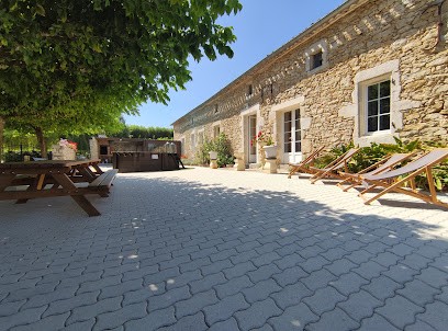 Gazon-Location - Gazon du Bas - Location de Vacances avec Piscine semi-enterrée, Location de Vacances à Sainte-Colombe-de-Duras