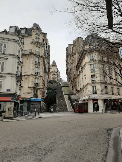 M-Otel Coliving Montmartre, Chambre d'Hôtes à Paris 18