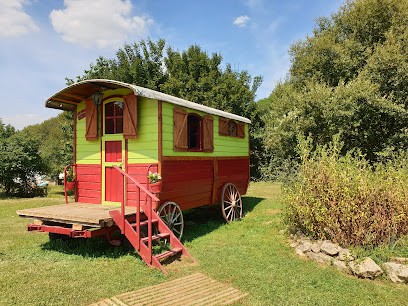 La Maison du Bonheur, chambre d'hôte et camping chez l'habitant, Chambre d'Hôtes à Anlhiac