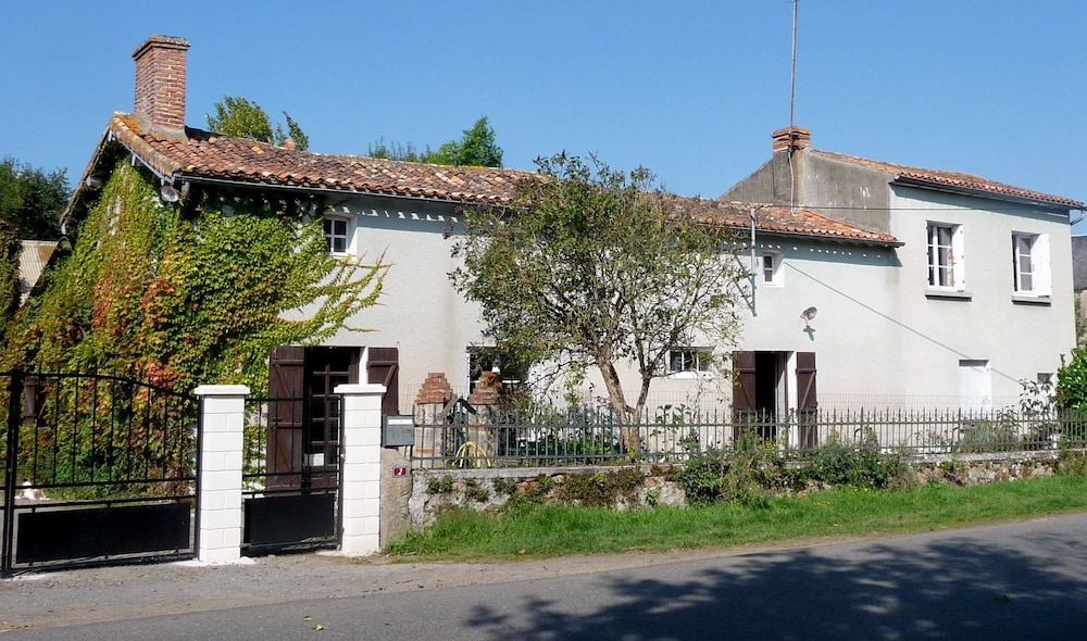 Maison Sans Soucis, Chambre D'hôtes à Sainte-Gemme