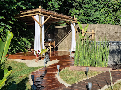 Les Massages De La Tour D'ugo Carcassonne Et Haute-Savoie, Maison D'hôtes à Cavanac