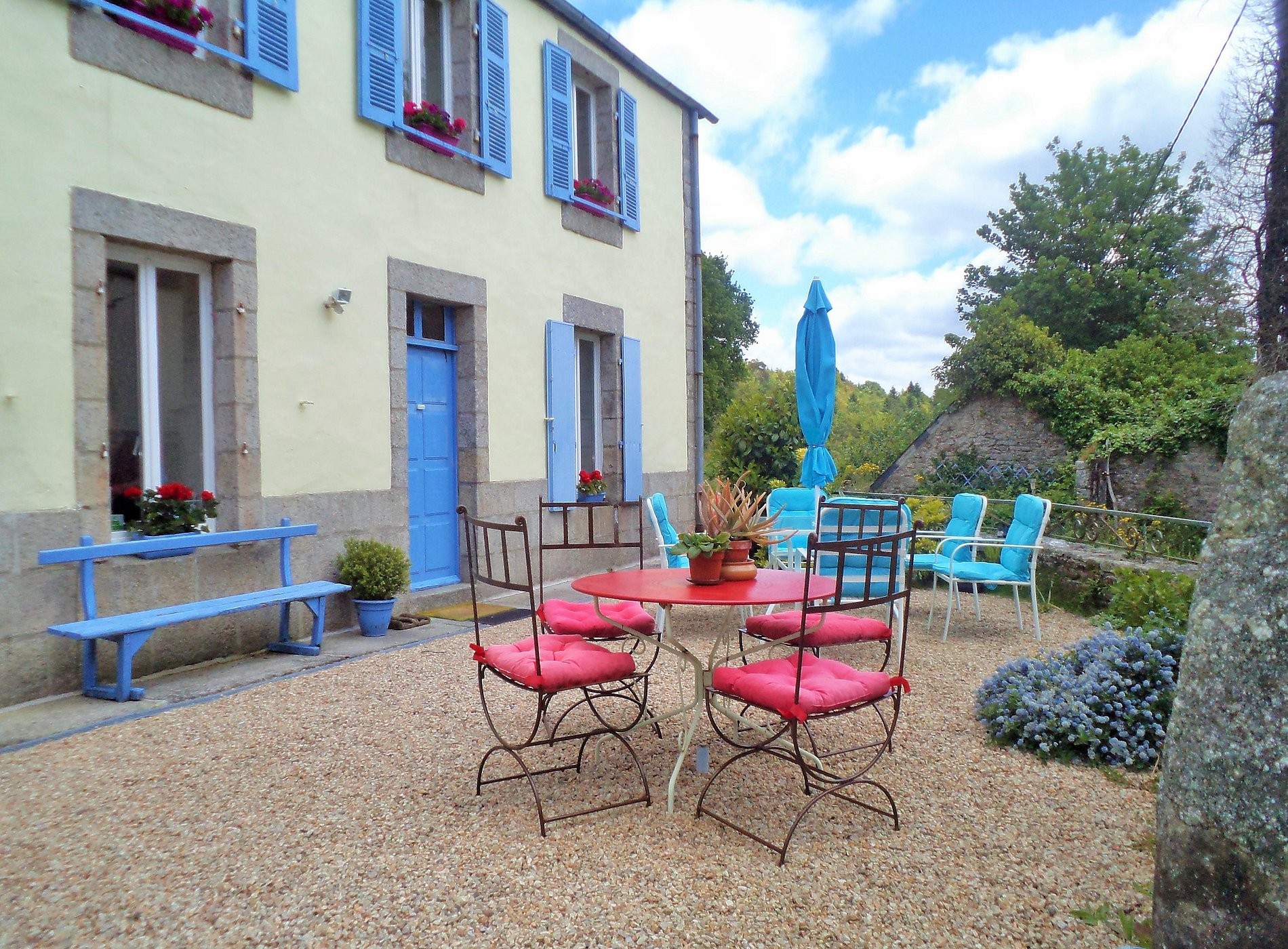 Laura's Chambres D'hotes, Chambre d'Hôtes à Huelgoat