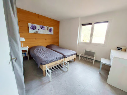 Gîte Bistrot 8 Personnes, Location De Vacances au Mas
