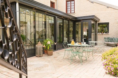 Les Glycines de Monchy- Chambres d'hôtes, Chambre d'Hôtes à Monchy-Humières