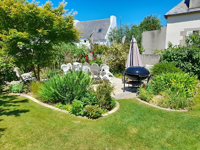 Breton Breaks - La Maison Blanche, Location de Vacances à Saint-Martin-des-Champs