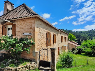 Le Logis des 3 Coeurs chambre Aeiou, Chambre d'Hôtes à Saint-Cernin-de-l'Herm