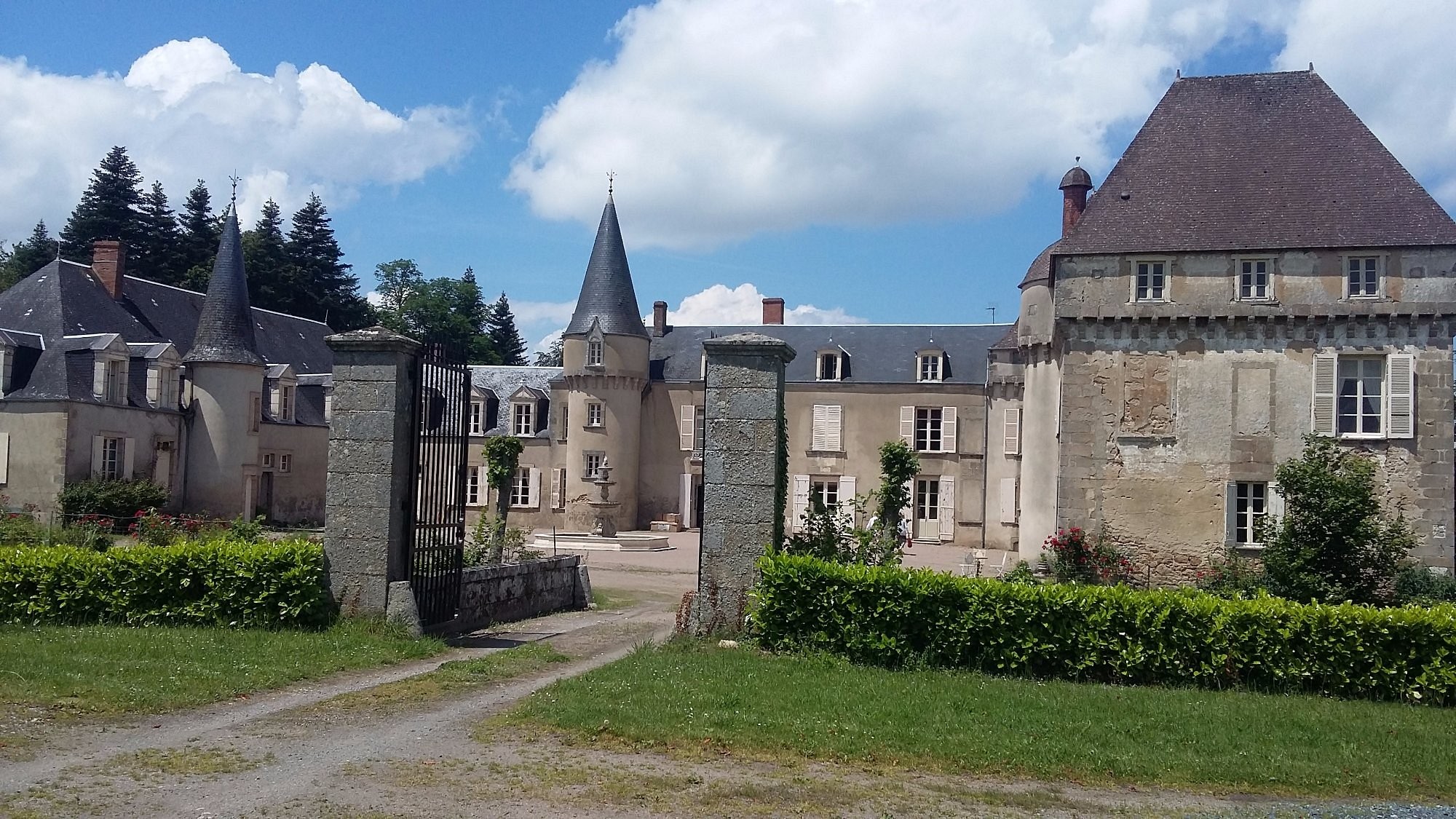 Château de la Lande, Chambre d'Hôtes à Crozon-sur-Vauvre