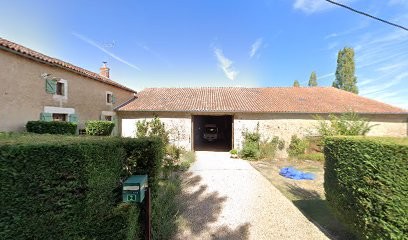 Phil & Kym, Chambre d'Hôtes à Lathus-Saint-Rémy