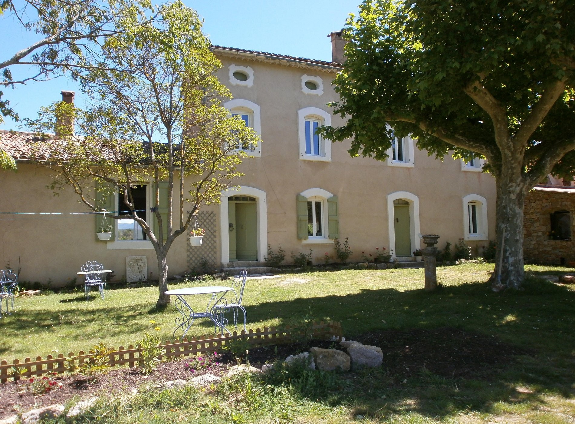 Chambres D'hôtes  Le Vallon Des Palombes  à Proximité Des Gorges Du Verdon, Chambre d'Hôtes à Fox-Amphoux