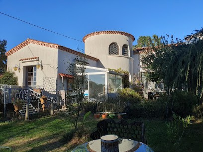 Touch Of Spain In Rural France, Chambre d'Hôtes à Bussière-Poitevine