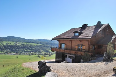 Les Genévriers, chambres et table d'hôtes, Chambre d'Hôtes à Foncine-le-Haut