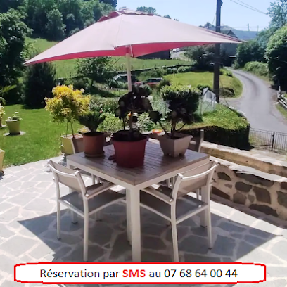 Gîte Et Chambres D'hôtes, Un Coin Paisible, Chambre D'hôtes au Monteil