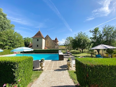 Le Petit Chateau De Sainte Colombe, Chambre d'Hôtes à Bouges-le-Château