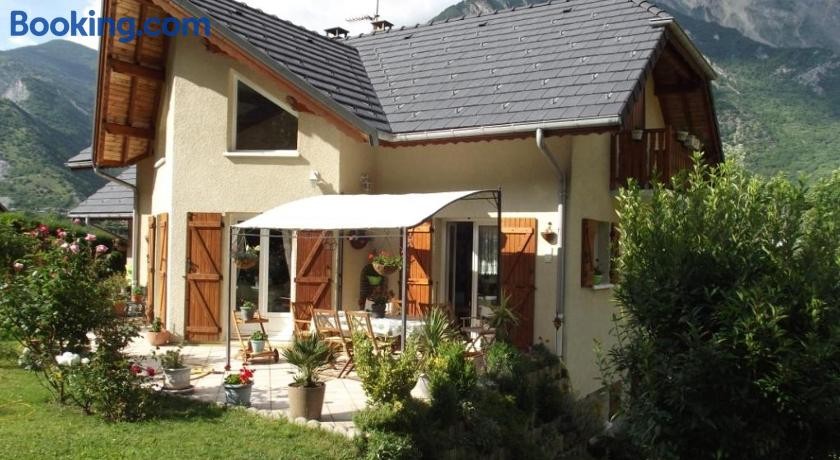 Maison, Chambre d'Hôtes à Montricher-Albanne